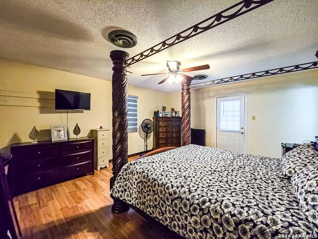 2199 HILLCREST BLVD Eagle Pass, TX 78852