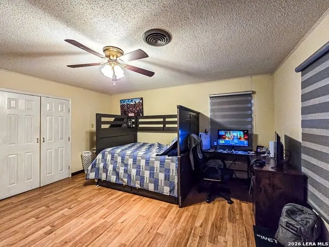 2199 HILLCREST BLVD Eagle Pass, TX 78852