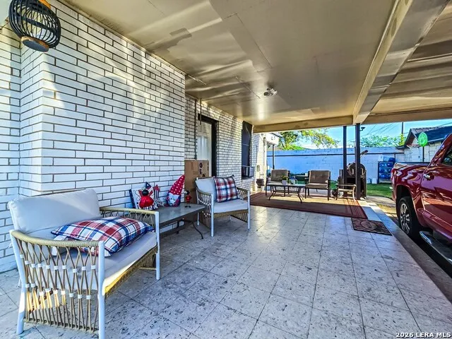 2199 HILLCREST BLVD Eagle Pass, TX 78852