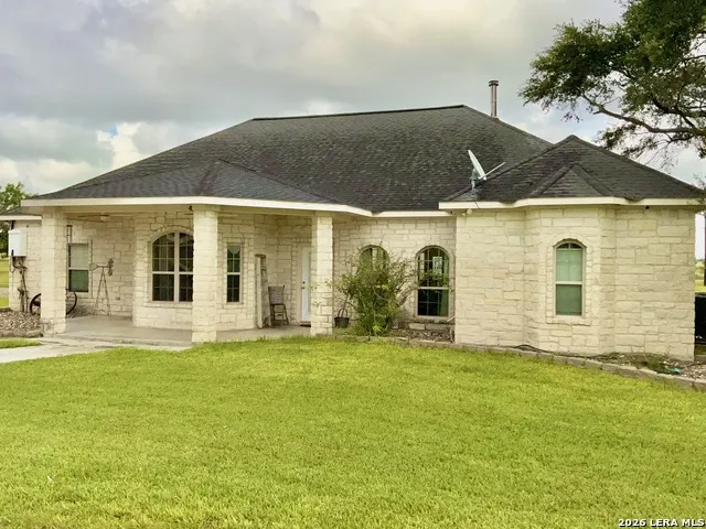 721 DEAF SMITH RD Beeville, TX 78102