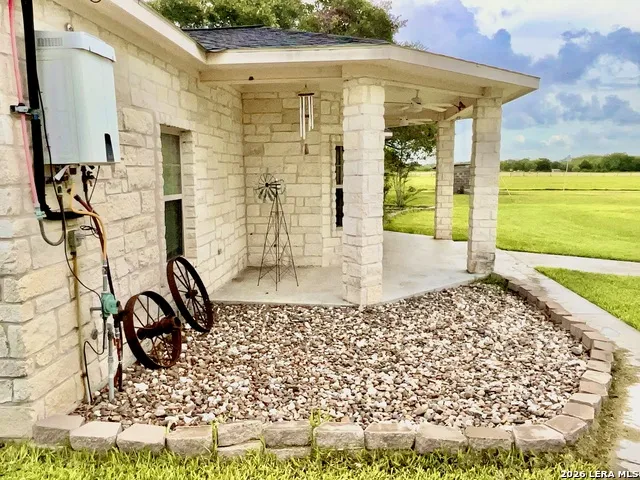 721 DEAF SMITH RD Beeville, TX 78102