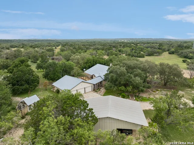 4125 County Road 251 Hondo, TX 78861
