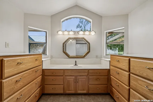 4125 County Road 251 Hondo, TX 78861