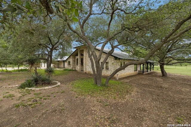 4125 County Road 251 Hondo, TX 78861