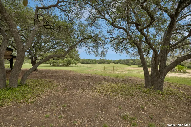 4125 County Road 251 Hondo, TX 78861