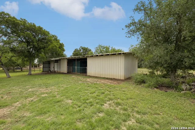 4125 County Road 251 Hondo, TX 78861