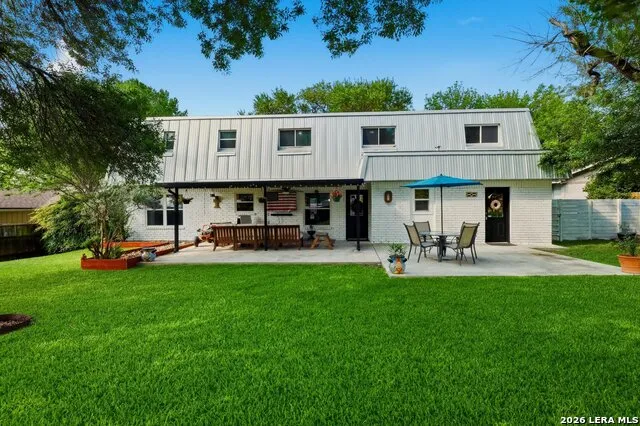 630 Balboa Dr Universal City, TX 78148