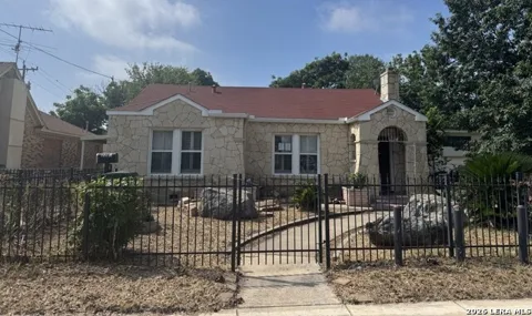 2204 EDISON DR