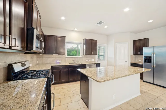 724 Smooth Wine Cibolo, TX 78108