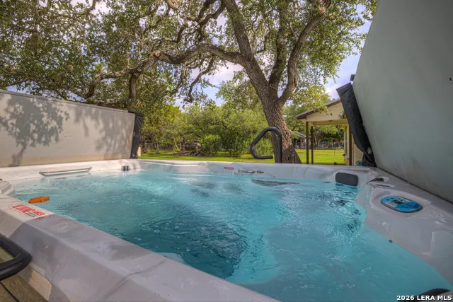 1840 Rustic Oak Ln Spring Branch, TX 78070