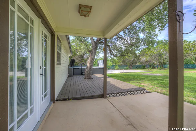 1840 Rustic Oak Ln Spring Branch, TX 78070