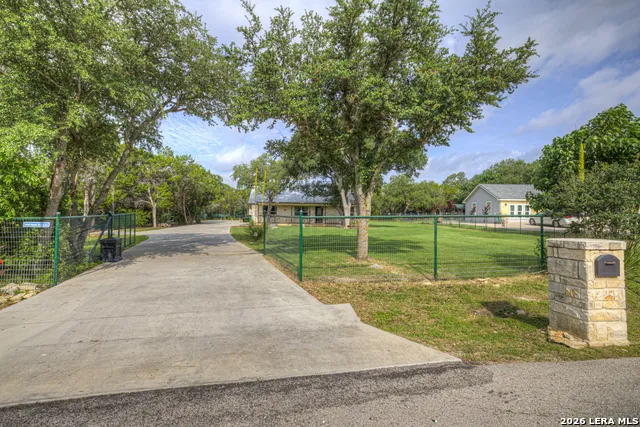 1840 Rustic Oak Ln Spring Branch, TX 78070