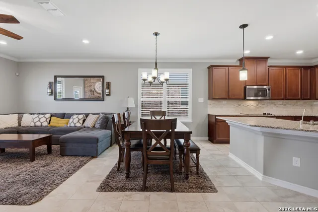 7914 Emmeline Dr Boerne, TX 78015