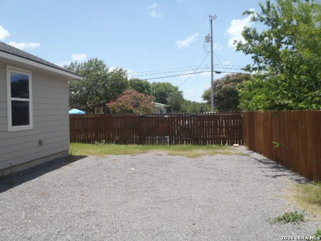 964 ALLENDE ST Seguin, TX 78155