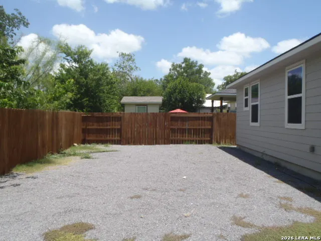964 ALLENDE ST Seguin, TX 78155