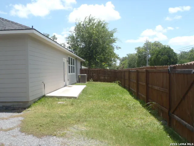 964 ALLENDE ST Seguin, TX 78155