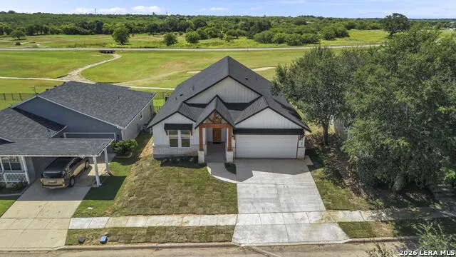 165 Whitewing Way Floresville, TX 78114