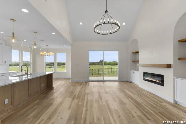 165 Whitewing Way Floresville, TX 78114