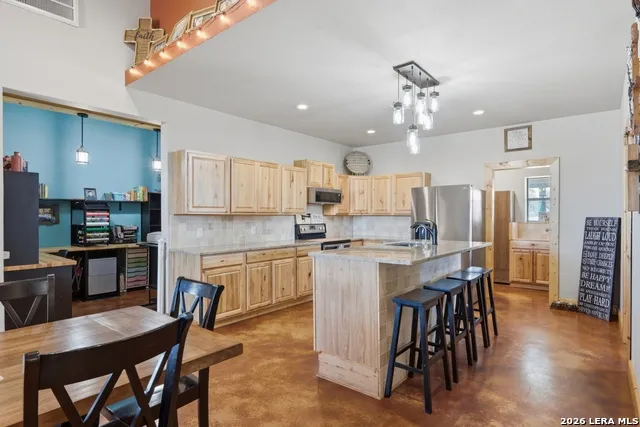 15157 MILLER RD St Hedwig, TX 78152