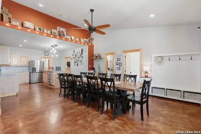 15157 MILLER RD St Hedwig, TX 78152