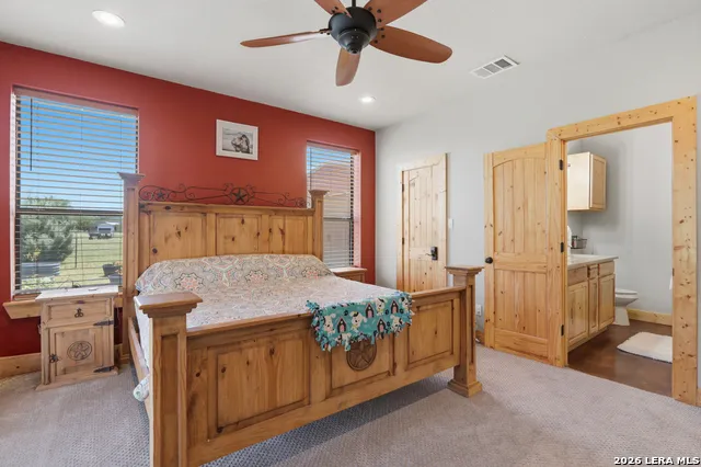 15157 MILLER RD St Hedwig, TX 78152