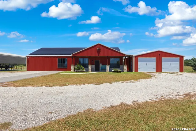 15157 MILLER RD St Hedwig, TX 78152