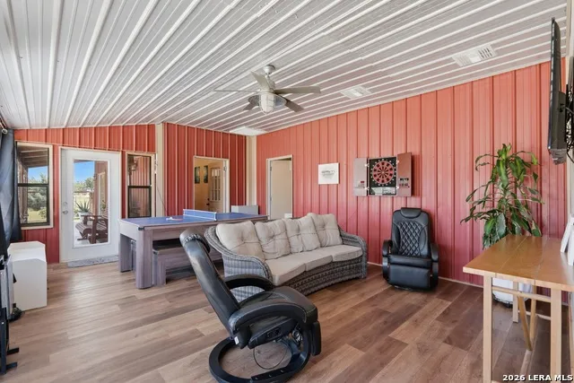 15157 MILLER RD St Hedwig, TX 78152