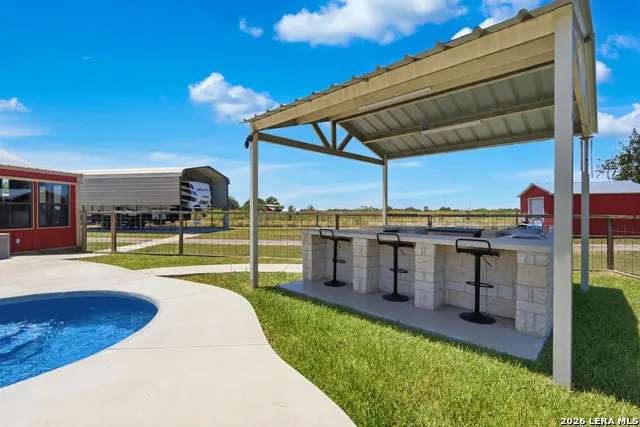 15157 MILLER RD St Hedwig, TX 78152