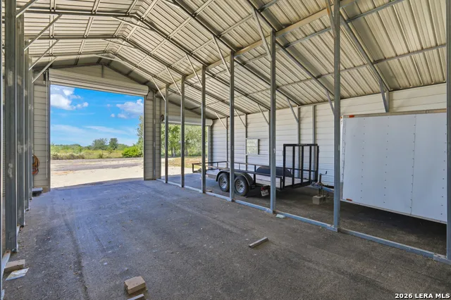 15157 MILLER RD St Hedwig, TX 78152
