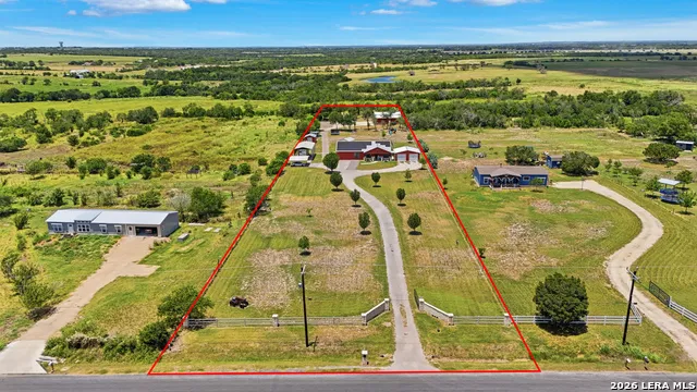 15157 MILLER RD St Hedwig, TX 78152
