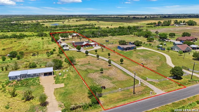 15157 MILLER RD St Hedwig, TX 78152
