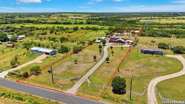 15157 MILLER RD St Hedwig, TX 78152