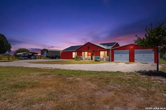 15157 MILLER RD St Hedwig, TX 78152