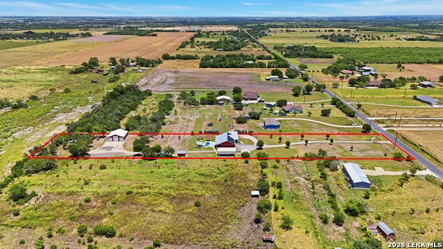 15157 MILLER RD St Hedwig, TX 78152