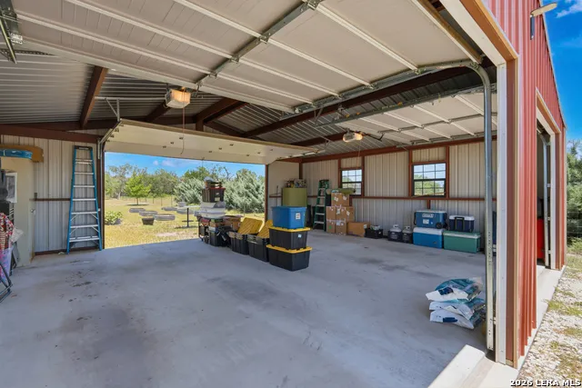 15157 MILLER RD St Hedwig, TX 78152