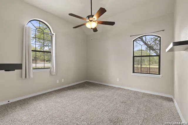 140 Legacy Trail Dr La Vernia, TX 78121
