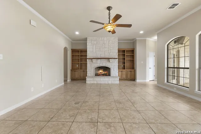 140 Legacy Trail Dr La Vernia, TX 78121