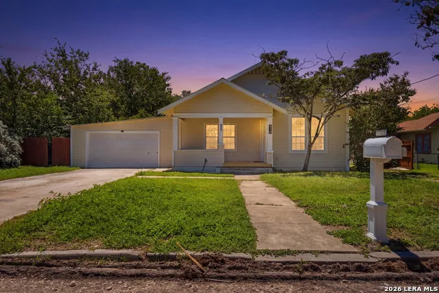 415 Elm St Seguin, TX 78155