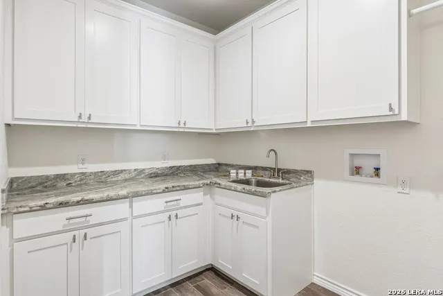 169 LONGWOOD DR New Braunfels, TX 78132