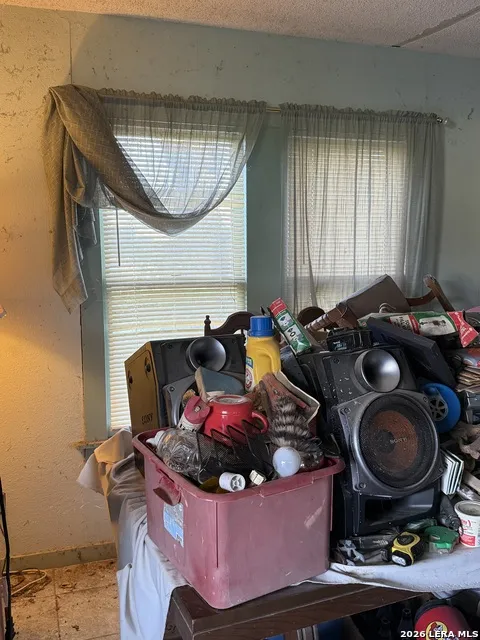 514 E Spring Street Brackettville, TX 78832