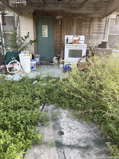 514 E Spring Street Brackettville, TX 78832