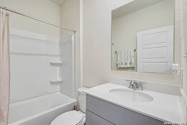 166 Hazy Glade Dr Seguin, TX 78155