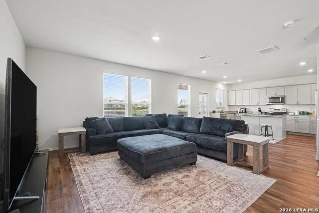 166 Hazy Glade Dr Seguin, TX 78155