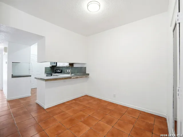 6100 Woodlake Pkwy #311 San Antonio, TX 78244