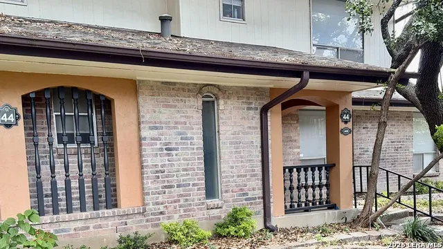 8915 Datapoint Dr #44B San Antonio, TX 78229
