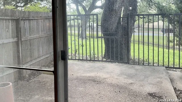 8915 Datapoint Dr #44B San Antonio, TX 78229