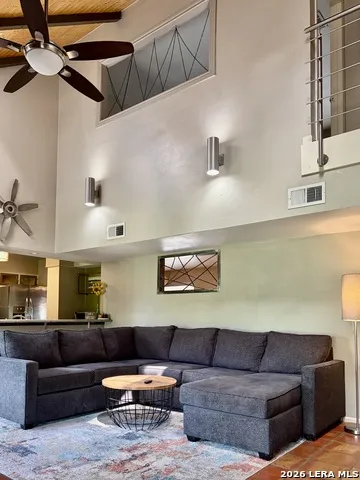 8915 Datapoint Dr #44B San Antonio, TX 78229