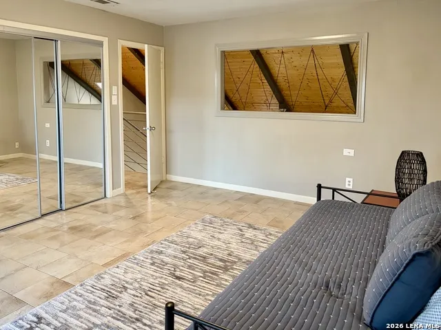 8915 Datapoint Dr #44B San Antonio, TX 78229