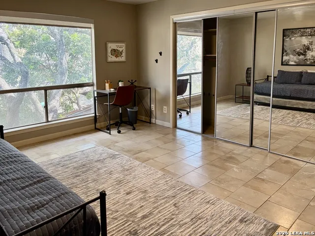 8915 Datapoint Dr #44B San Antonio, TX 78229