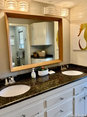 8915 Datapoint Dr #44B San Antonio, TX 78229